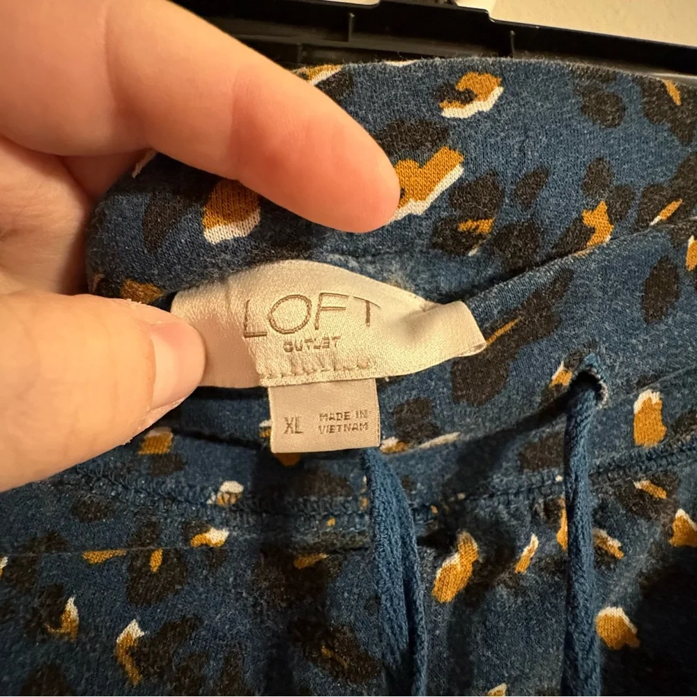 LOFT Animal Print 2 piece Lounge Set - Picture 5 of 7